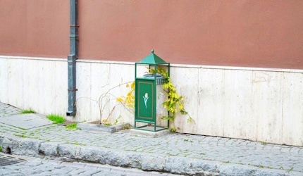 ECO FRIENDLY TRASH BINS