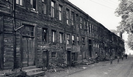 ARMADA HOTEL BUILDING – 1994