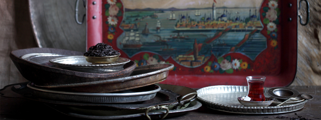 OLD AND AUTHENTIC KITCHEN UTENSILS